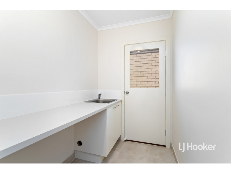 20 Mervyn Way, Mambourin VIC 3024