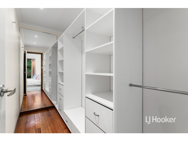 17 McIntyre Drive, Altona VIC 3018