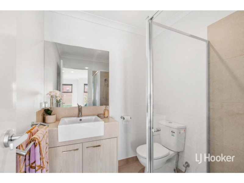 20 Oberon Street, Point Cook VIC 3030