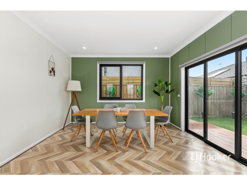 2 Benaud Way, Point Cook VIC 3030