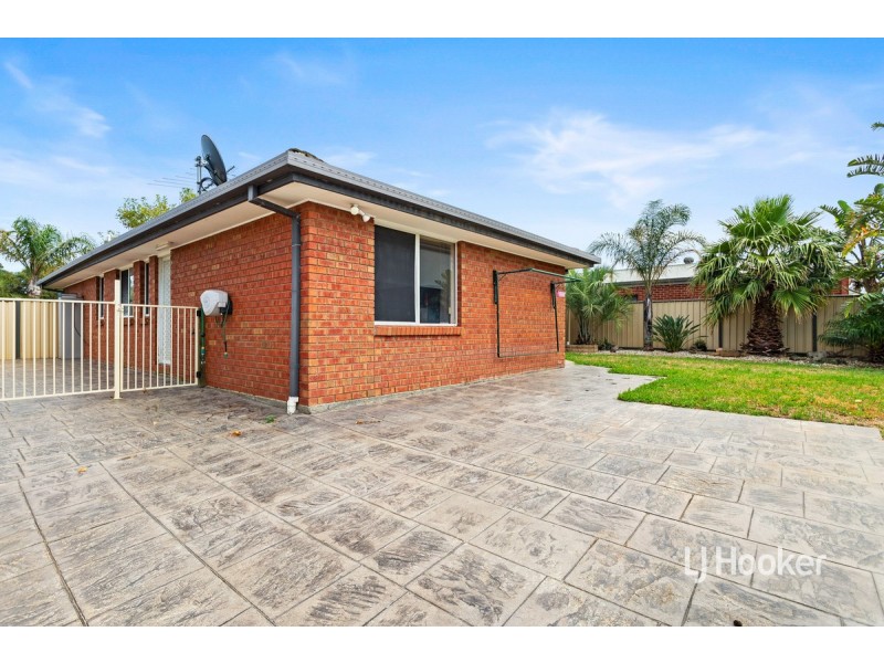 7 Kingfisher Drive, Seabrook VIC 3028