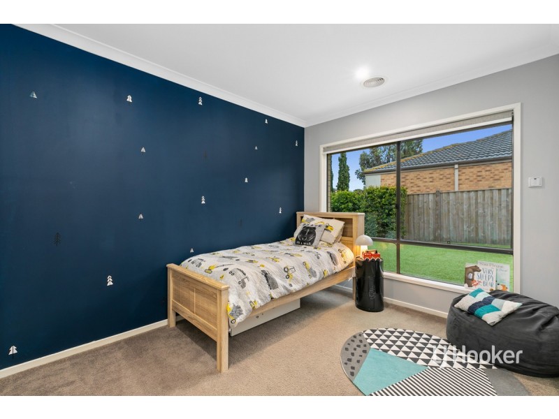 16 Urchin Way, Point Cook VIC 3030