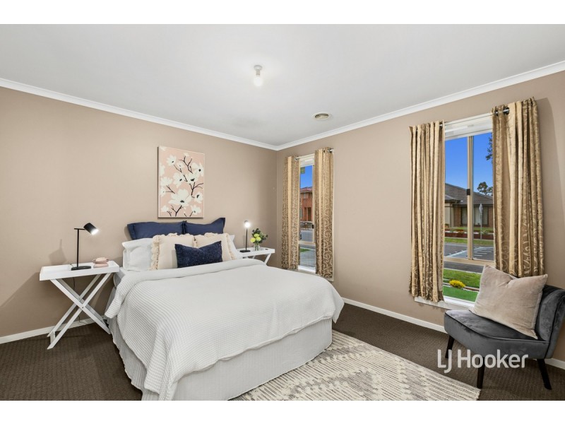 15 Grassbird Drive, Point Cook VIC 3030