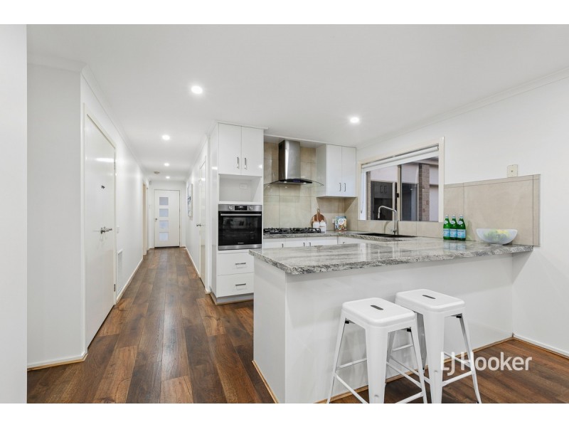 15 Grassbird Drive, Point Cook VIC 3030