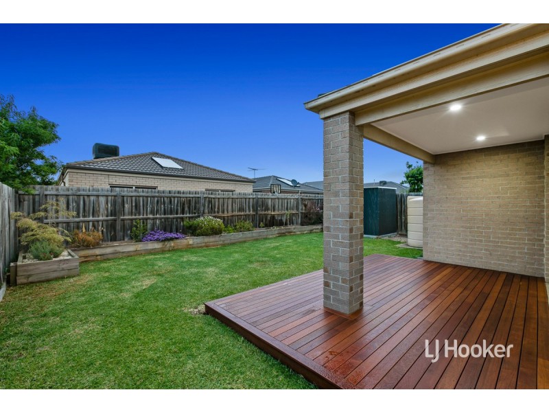 15 Grassbird Drive, Point Cook VIC 3030