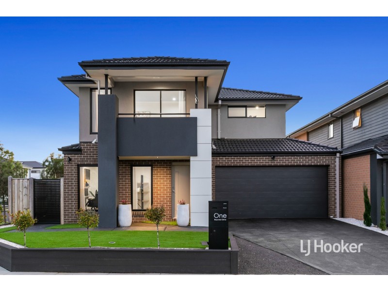 1 Baycrest Drive, Point Cook VIC 3030