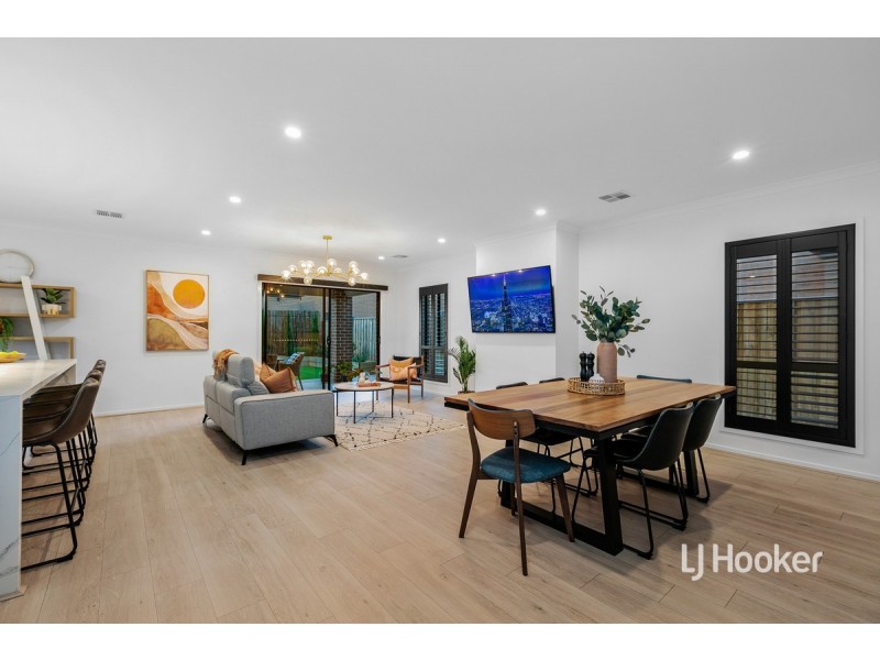 1 Baycrest Drive, Point Cook VIC 3030