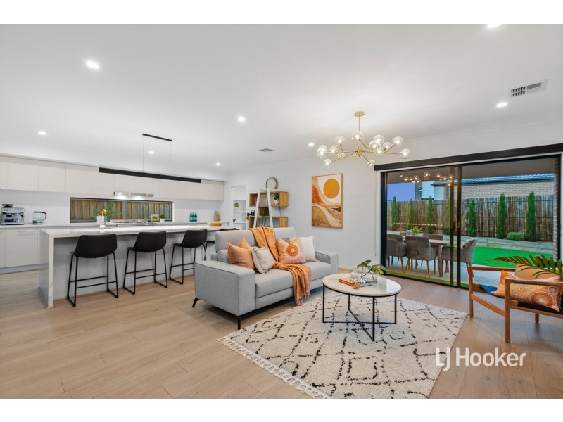 1 Baycrest Drive, Point Cook VIC 3030