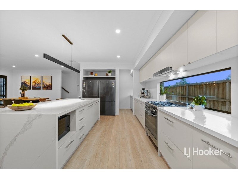 1 Baycrest Drive, Point Cook VIC 3030