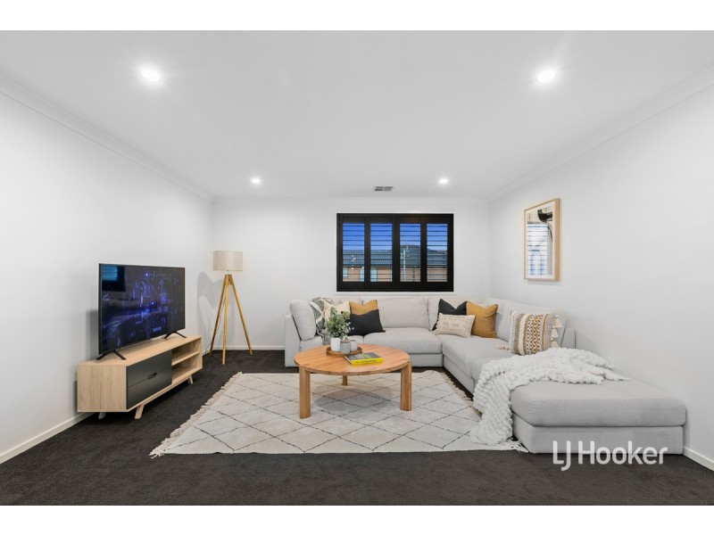 1 Baycrest Drive, Point Cook VIC 3030