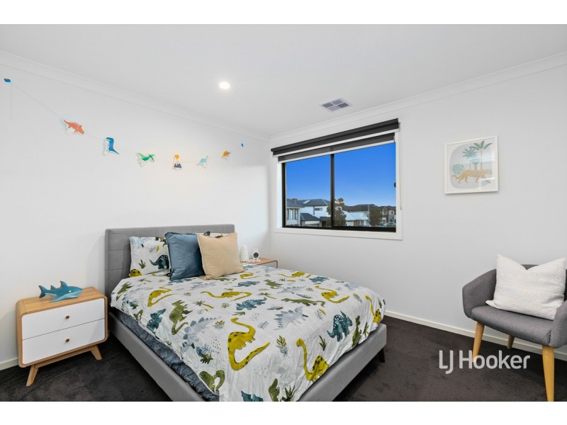 1 Baycrest Drive, Point Cook VIC 3030