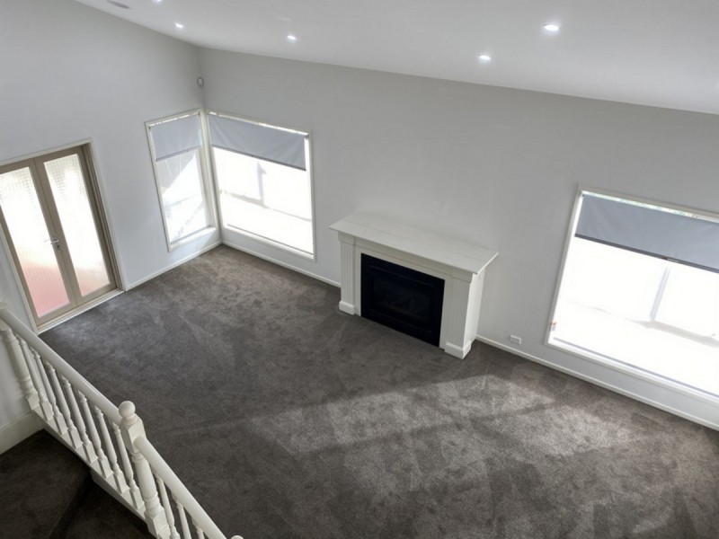 15 Livorno Lane, Point Cook VIC 3030