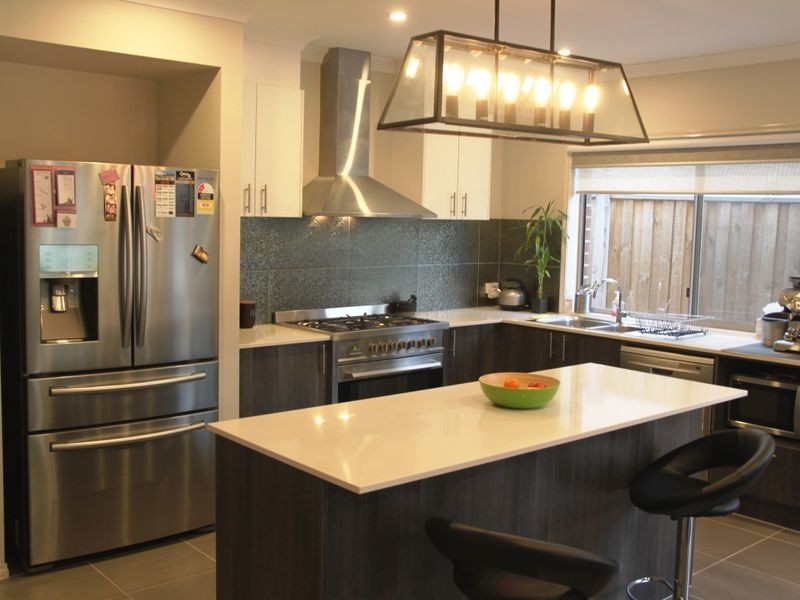 72 Hargrave Avenue, Point Cook VIC 3030