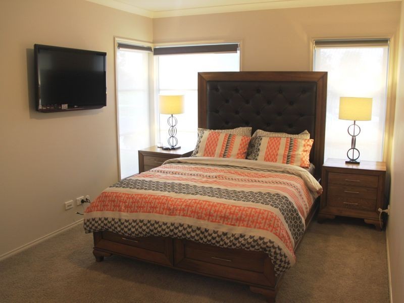 72 Hargrave Avenue, Point Cook VIC 3030