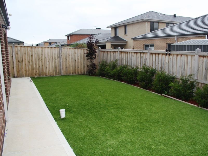 72 Hargrave Avenue, Point Cook VIC 3030