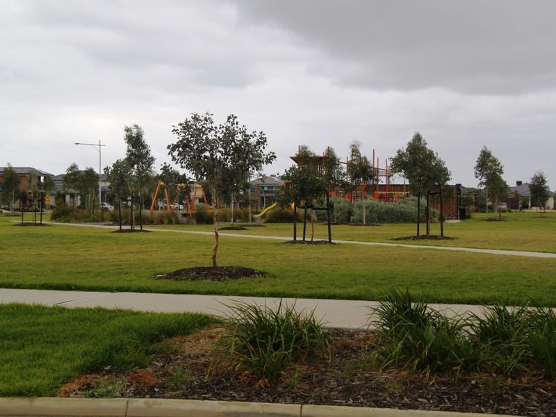 72 Hargrave Avenue, Point Cook VIC 3030