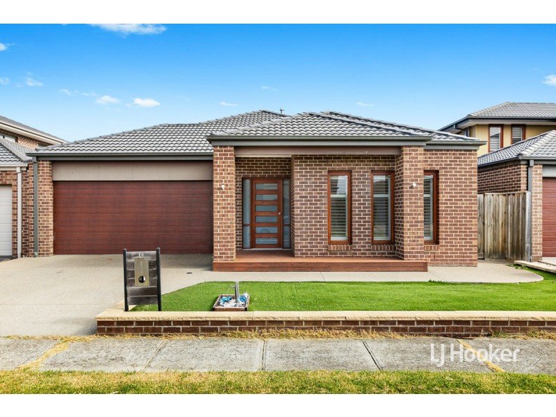 14 Manna Way, Point Cook VIC 3030