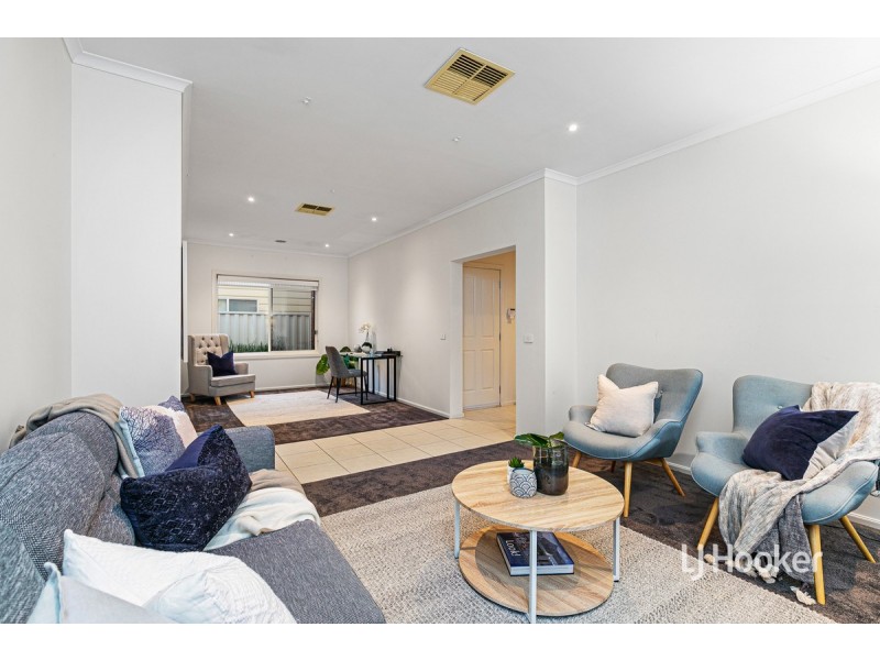 16 Baltimore Drive, Point Cook VIC 3030
