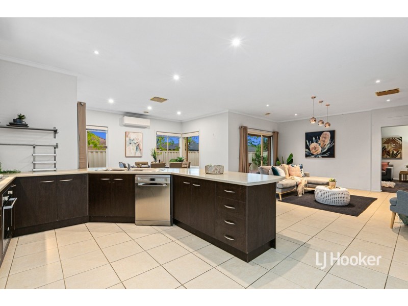 16 Baltimore Drive, Point Cook VIC 3030