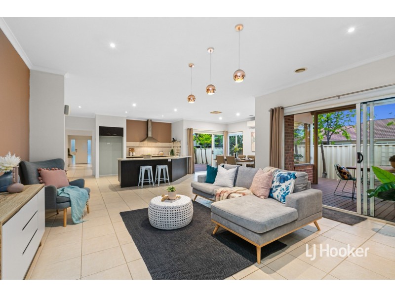 16 Baltimore Drive, Point Cook VIC 3030