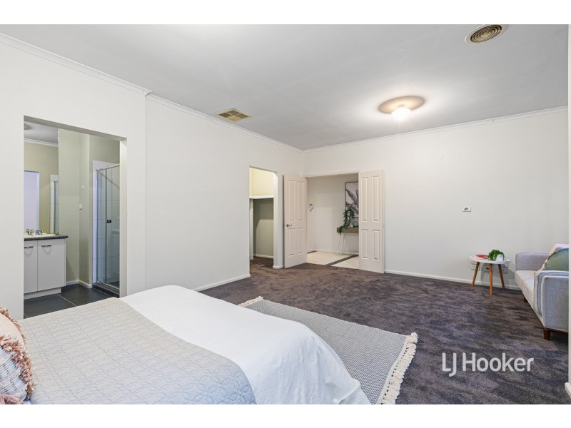 16 Baltimore Drive, Point Cook VIC 3030