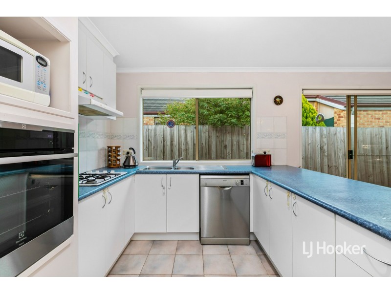 8 Teatree Place, Seabrook VIC 3028