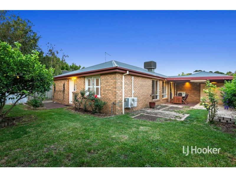 8 Teatree Place, Seabrook VIC 3028