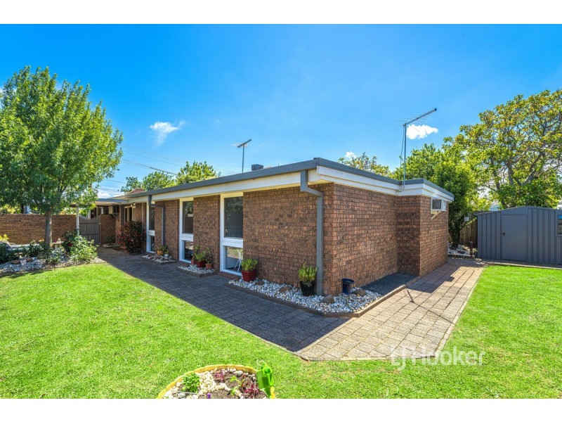44 Greaves Street South, Werribee VIC 3030
