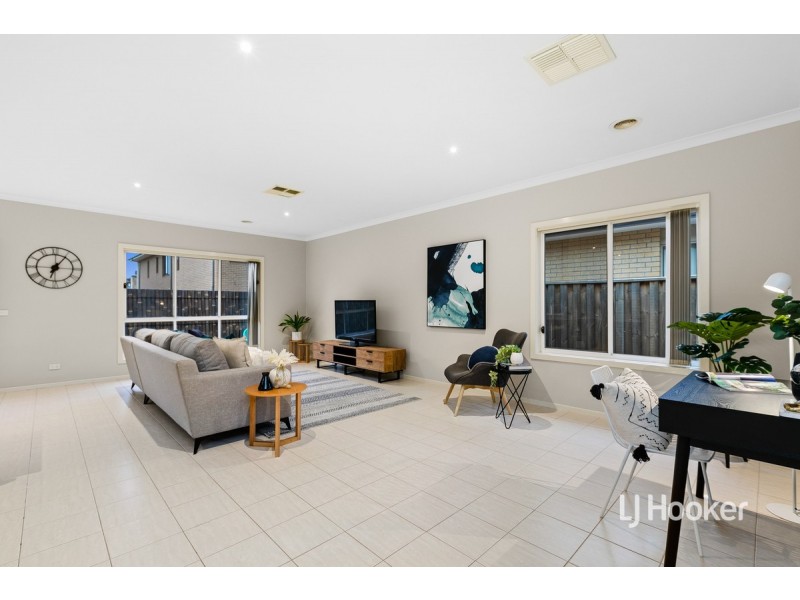 59 Beachview Parade, Sanctuary Lakes VIC 3030