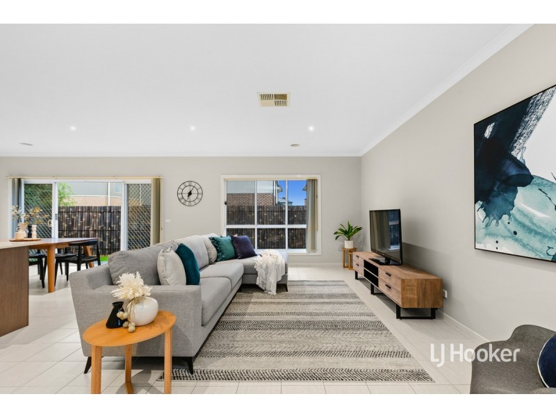 59 Beachview Parade, Sanctuary Lakes VIC 3030