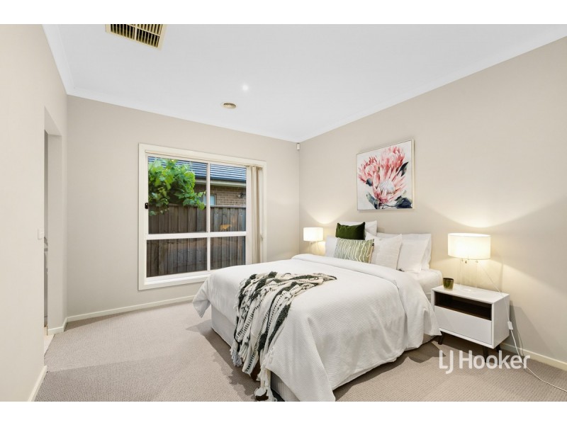 59 Beachview Parade, Sanctuary Lakes VIC 3030