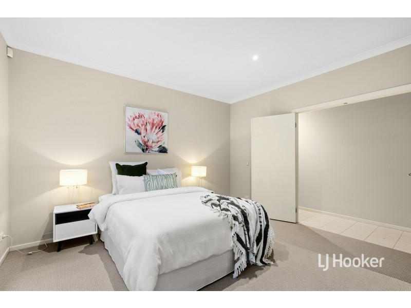 59 Beachview Parade, Sanctuary Lakes VIC 3030