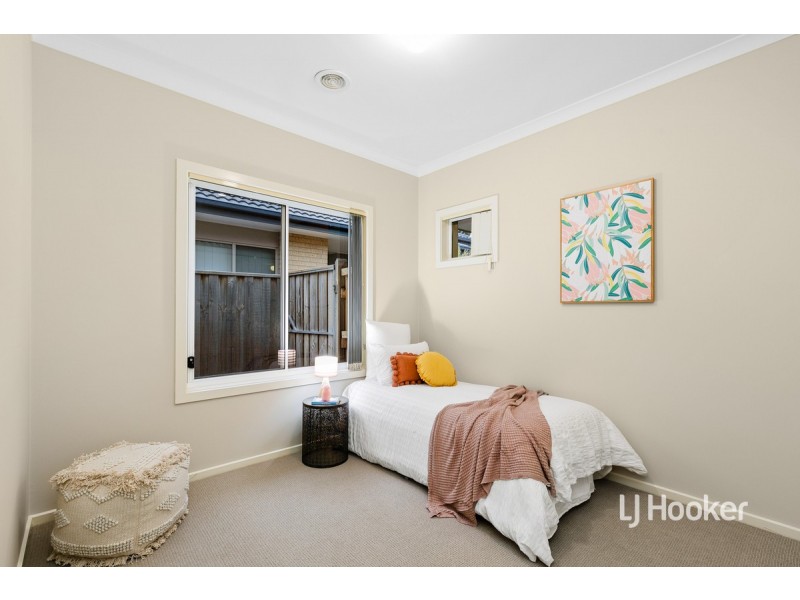 59 Beachview Parade, Sanctuary Lakes VIC 3030