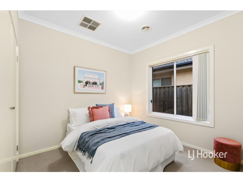 59 Beachview Parade, Sanctuary Lakes VIC 3030