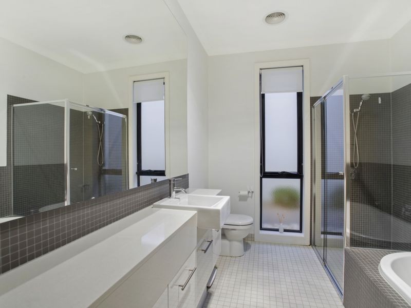 44 Signature Boulevard, Sanctuary Lakes VIC 3030