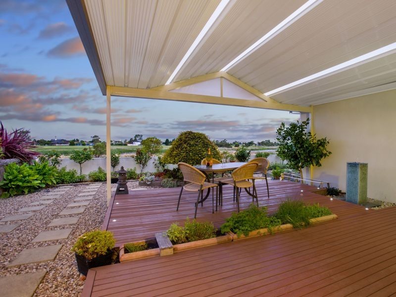 44 Signature Boulevard, Sanctuary Lakes VIC 3030