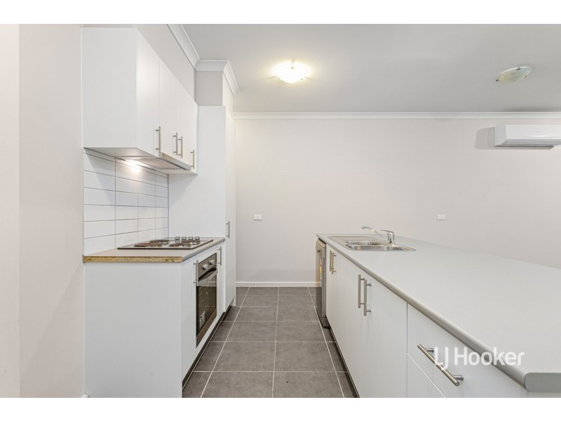 41/64 Escapade Boulevard, Craigieburn VIC 3064