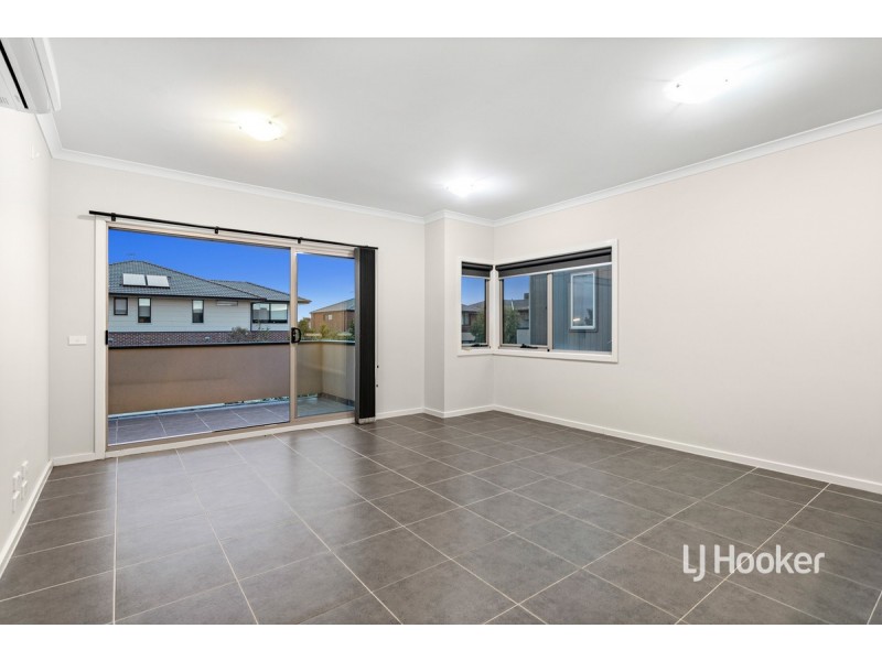 41/64 Escapade Boulevard, Craigieburn VIC 3064