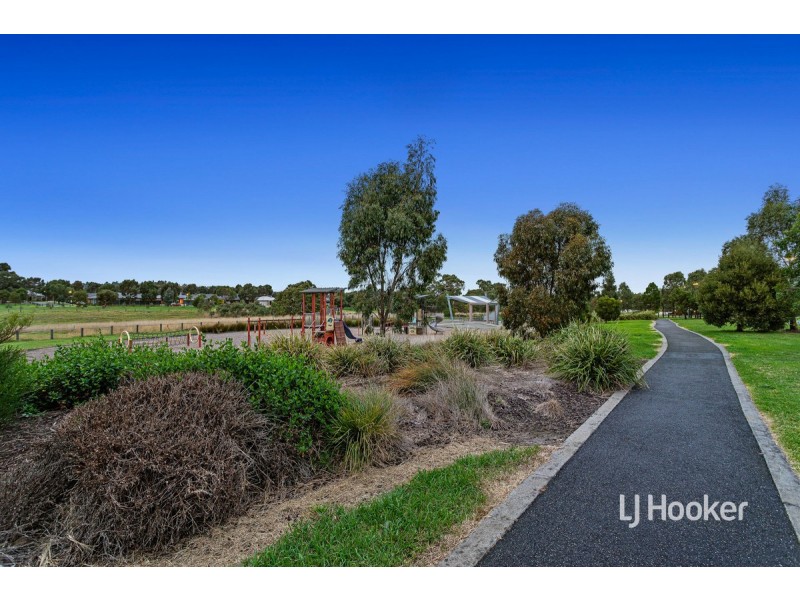41/64 Escapade Boulevard, Craigieburn VIC 3064