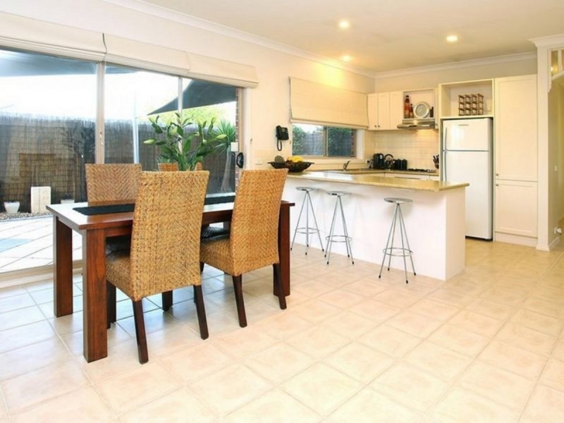 12 Hanna Street, Point Cook VIC 3030
