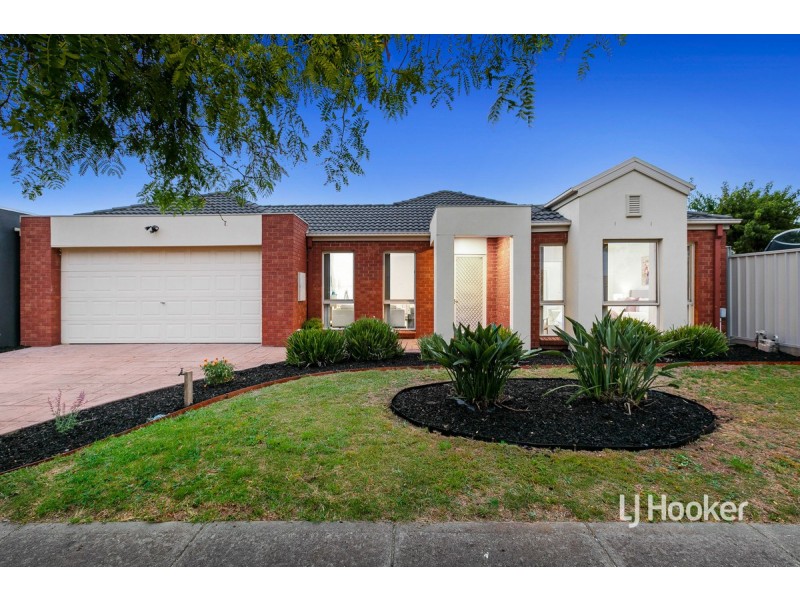 39 Sumner Crescent, Point Cook VIC 3030