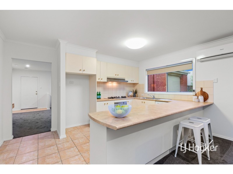 39 Sumner Crescent, Point Cook VIC 3030