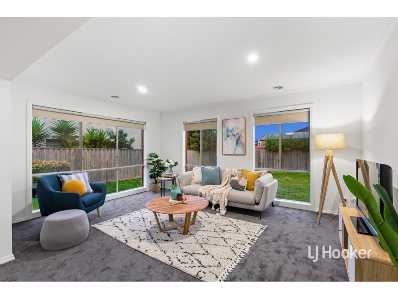 39 Sumner Crescent, Point Cook VIC 3030