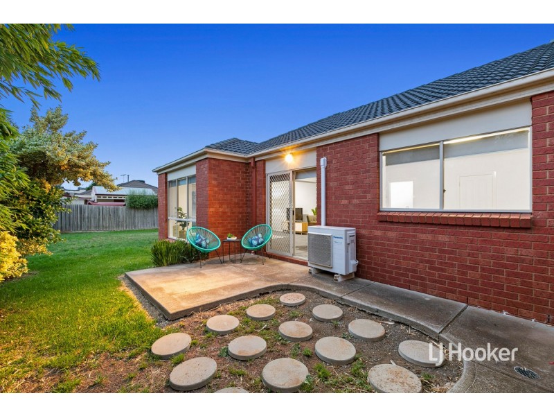 39 Sumner Crescent, Point Cook VIC 3030