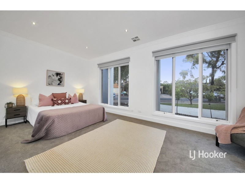 3 Lincoln Park Close, Sanctuary Lakes VIC 3030