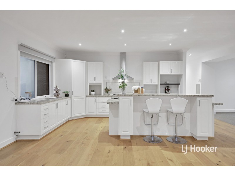 3 Lincoln Park Close, Sanctuary Lakes VIC 3030