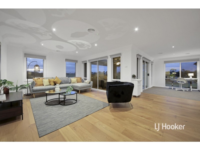 3 Lincoln Park Close, Sanctuary Lakes VIC 3030