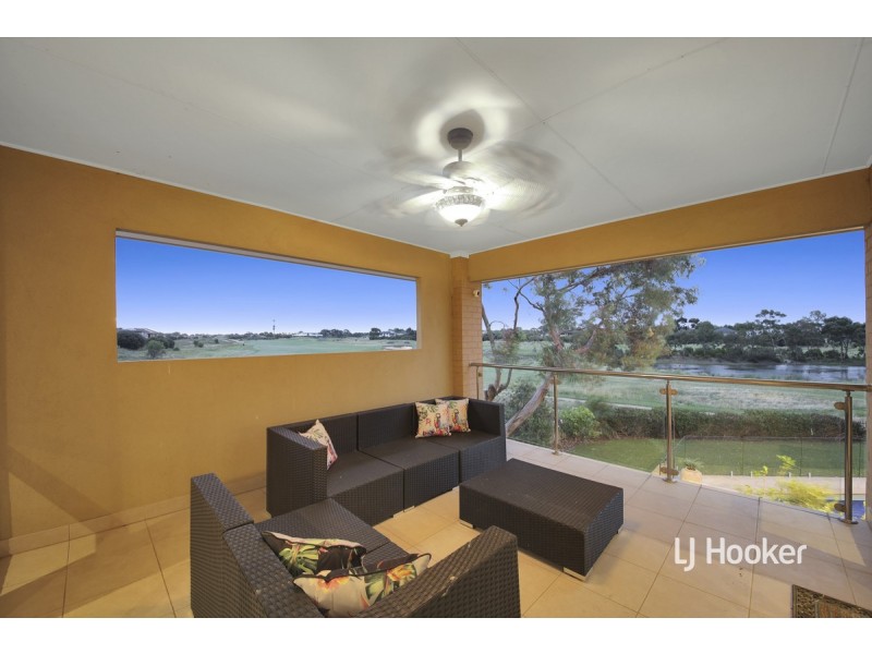 3 Lincoln Park Close, Sanctuary Lakes VIC 3030