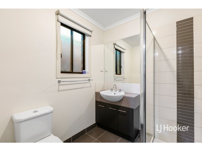 11 Hasluck Gardens, Point Cook VIC 3030