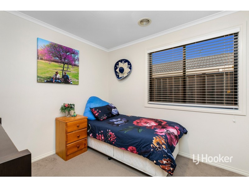 11 Hasluck Gardens, Point Cook VIC 3030